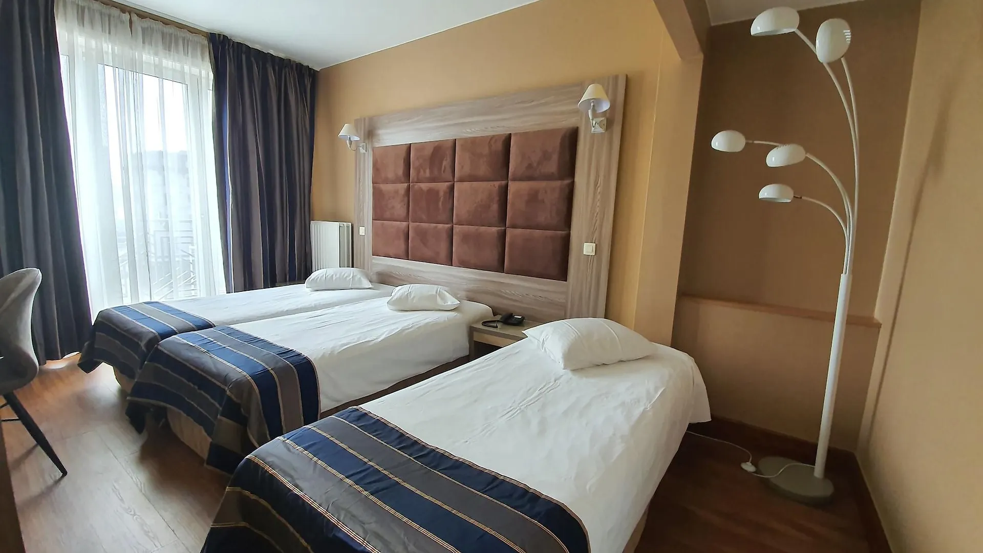 Hotel Midi-Zuid Saint-Gilles
