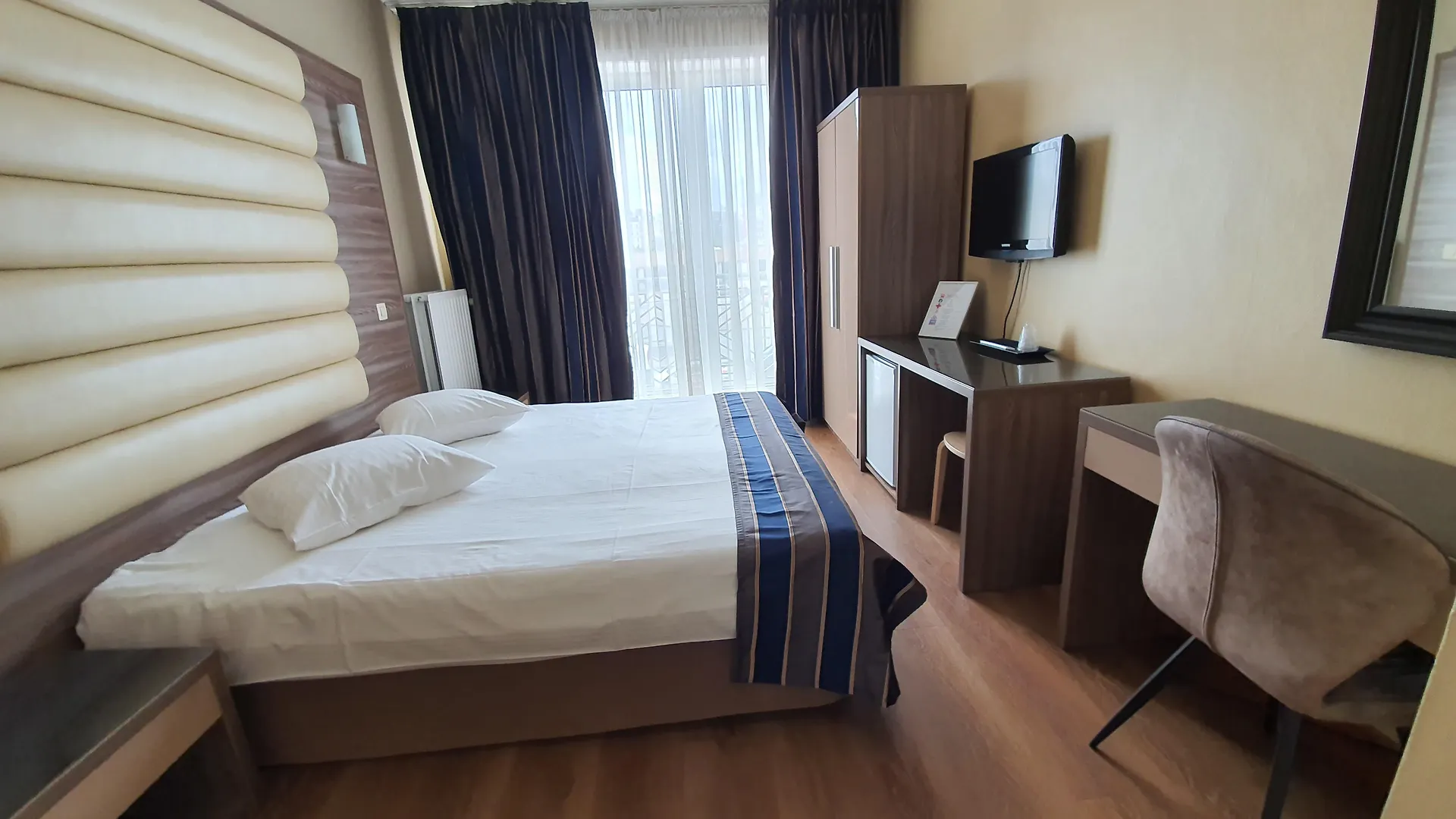 Hotel Midi-Zuid Saint-Gilles