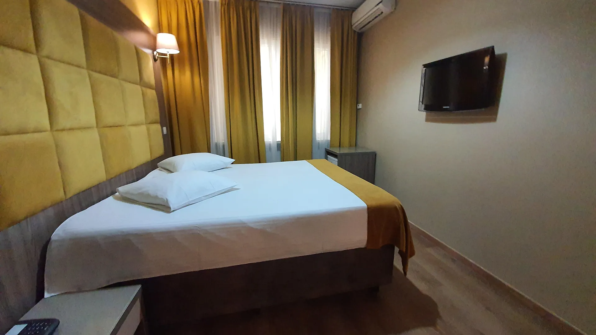 Hotel Midi-Zuid Saint-Gilles 3*,