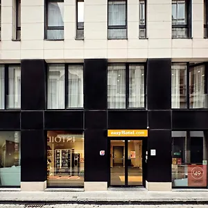 Easyhotel Centre Отель